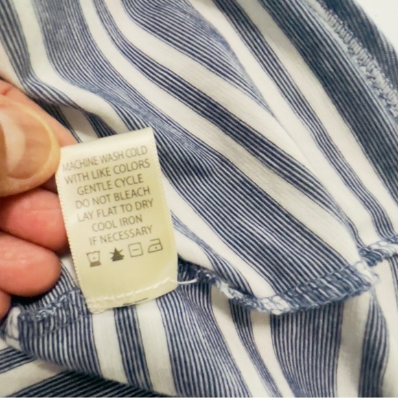 Max Studio Women’s Crochet Front V-Neck Striped Tank Top Size 1X - Picture 6 of 9